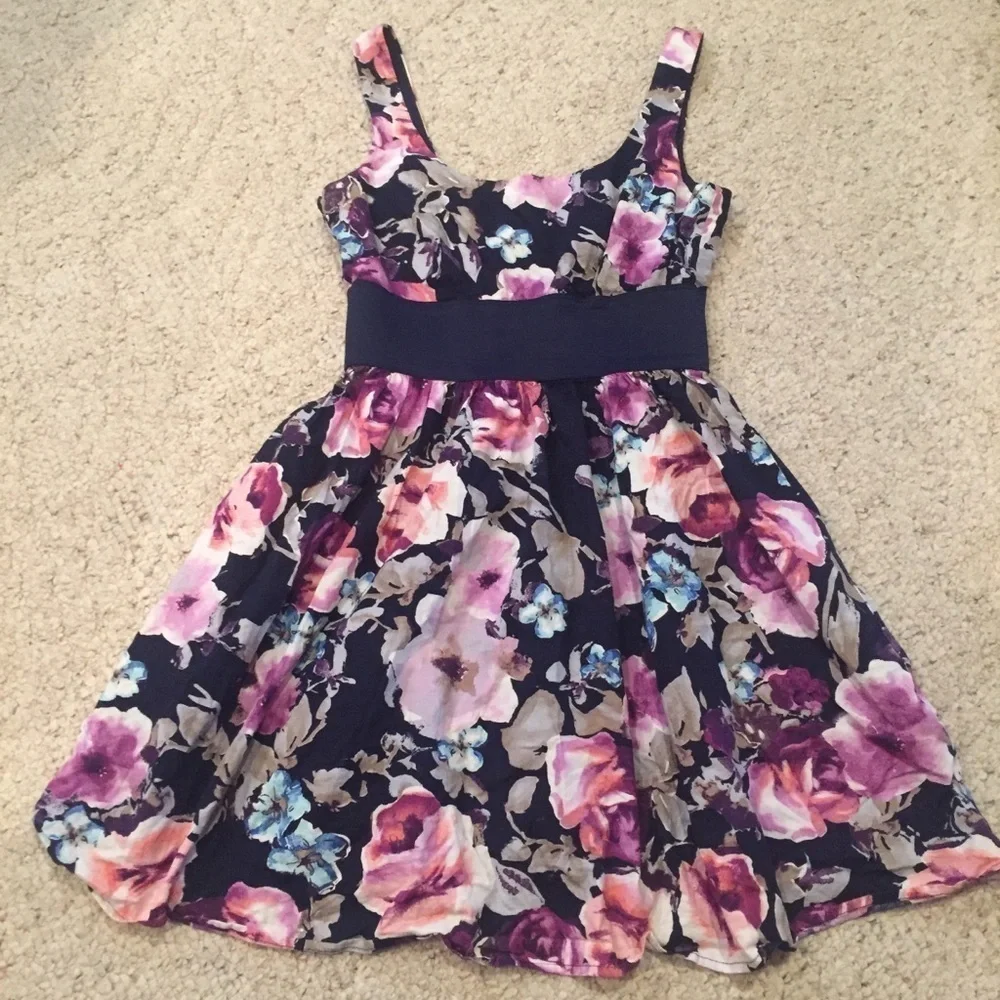 charlotte russe purple floral dress Charlotte Russe floral size 6 dress